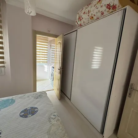 Cadde üzeri Özdere