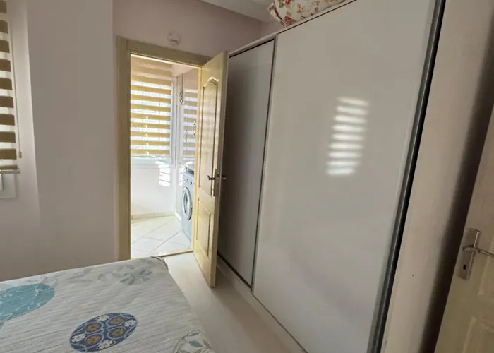 Cadde üzeri Özdere