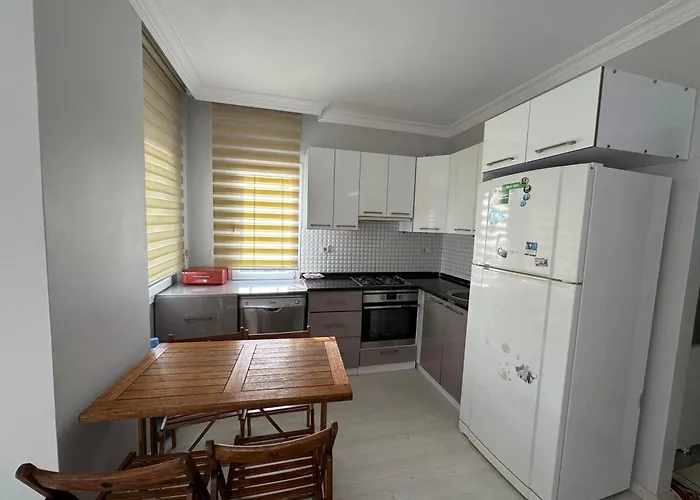 Cadde Uezeri * Özdere